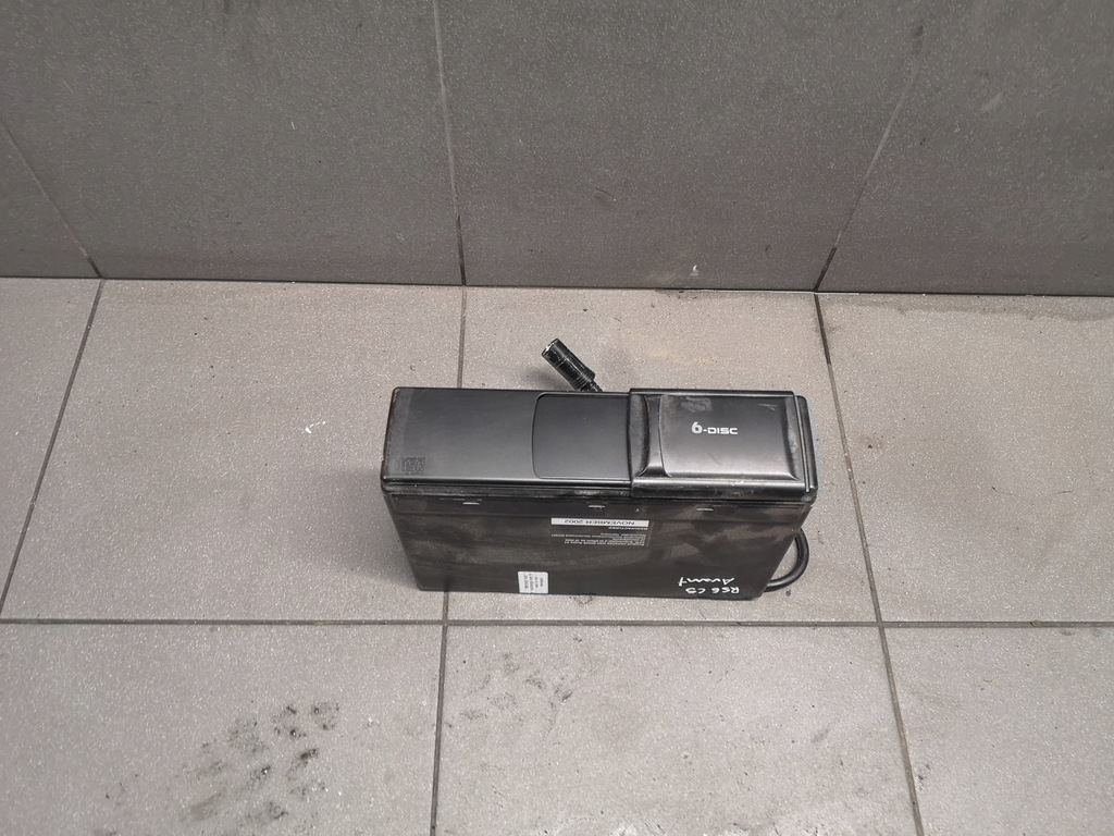 фото №1, Чейнджер дисков cd 6disc audi a6 c5