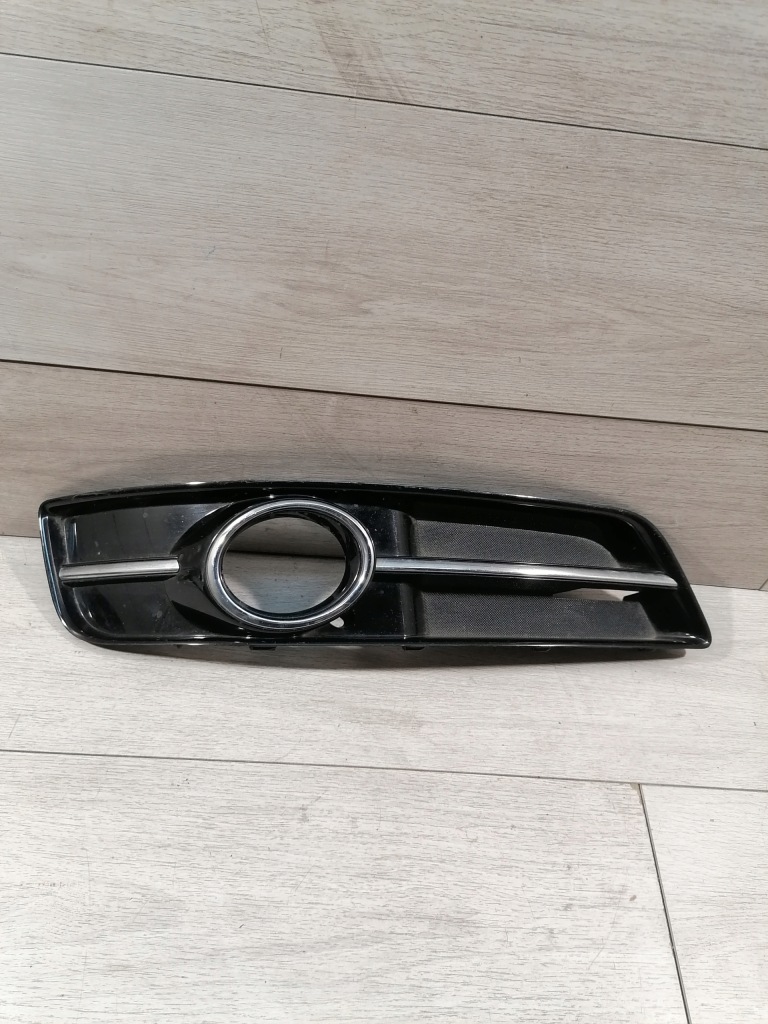 Audi a3 рестайлінг  8p0 решітка бампер ліве перед 8p0807681 Доставка