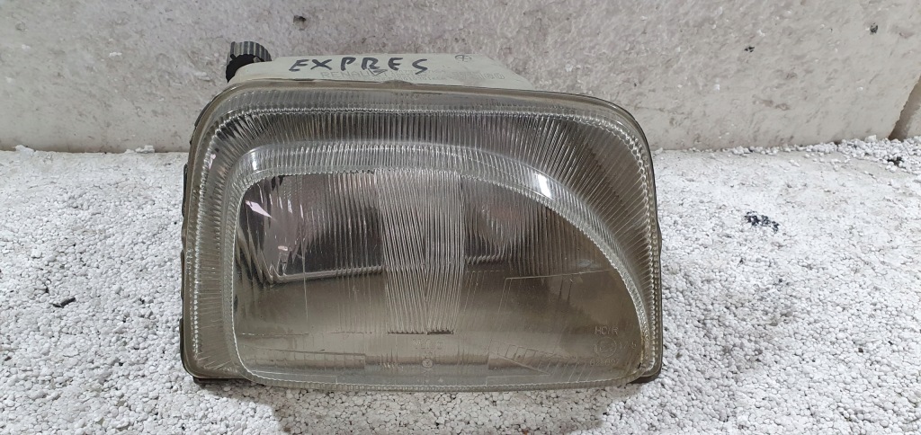 Купити Лампа перед права renault express 95- org europa