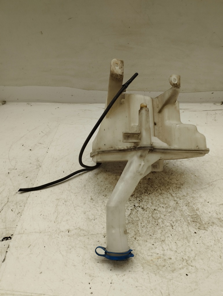 фото №9, Toyota yaris ii 2 бачок омивача + помпа 85310-0d060