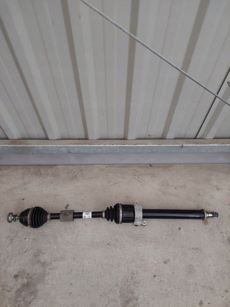 Купить Bmw 2 f45 f46 1.5b приводной вал правый  8643364