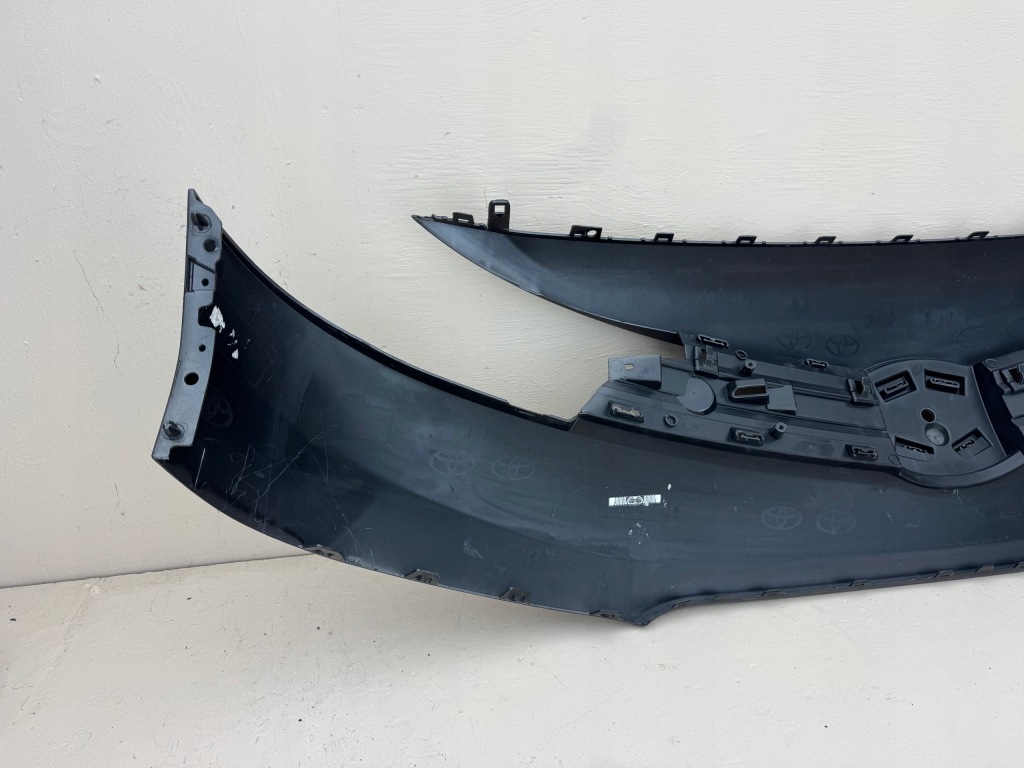 Toyota proace ii 2 16r- бампер перед передний 9811847477 в Украине