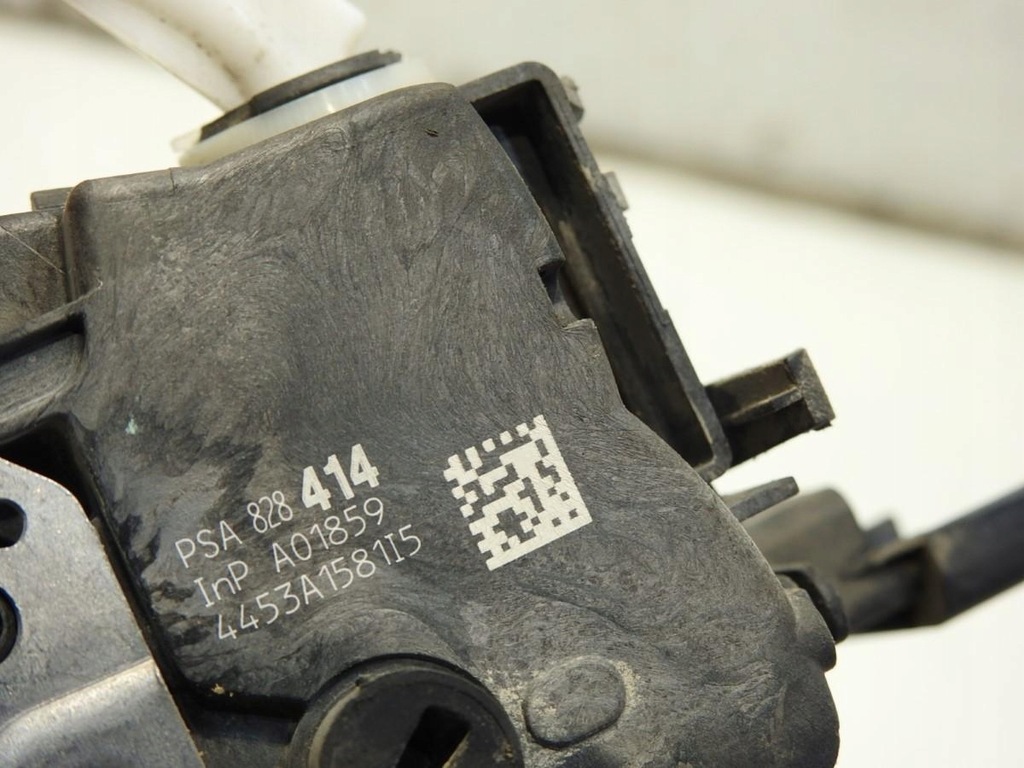 фото №7, Замок дверь раздвижных правый 6 pin citroen berlingo ii psa828414