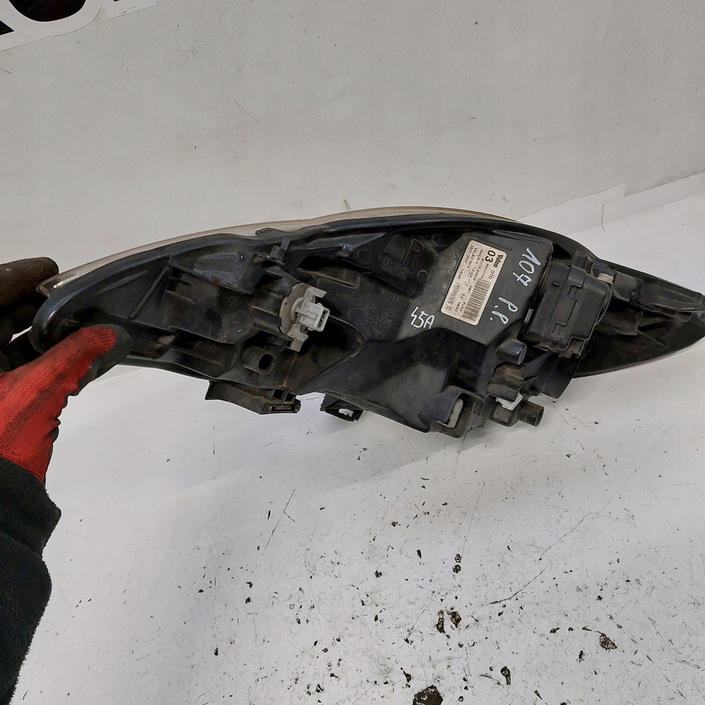 фото №8, Peugeot 107 лампа правая передняя valeo 89033104