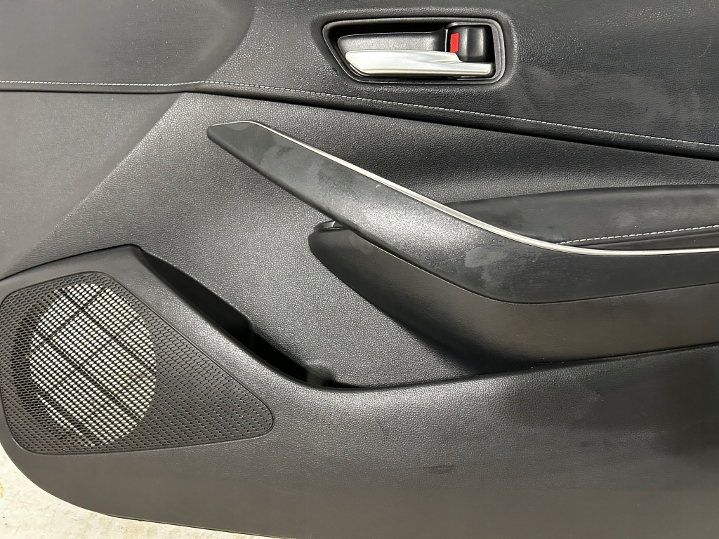 фото №7, Corolla e21 обшивка оббивка двері передніх правий перед шкіра з led