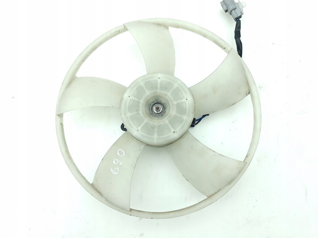 Toyota rav 4 xa40 2015 вентилятор радиатора 1636326030 в Украине