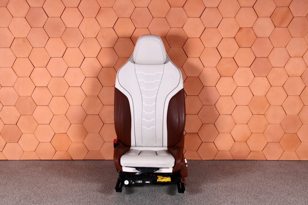 фото №10, Bmw 8 g15 сиденья туннель салон individual tartufo