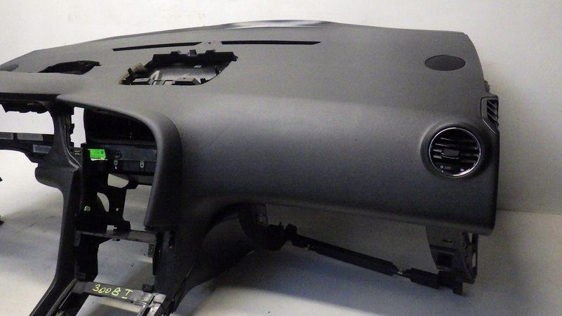 фото №10, Панель приладів панель приладів подушка безпеки водія пасажира ремені демонтаж проекційний дисплей peugeot 3008 i