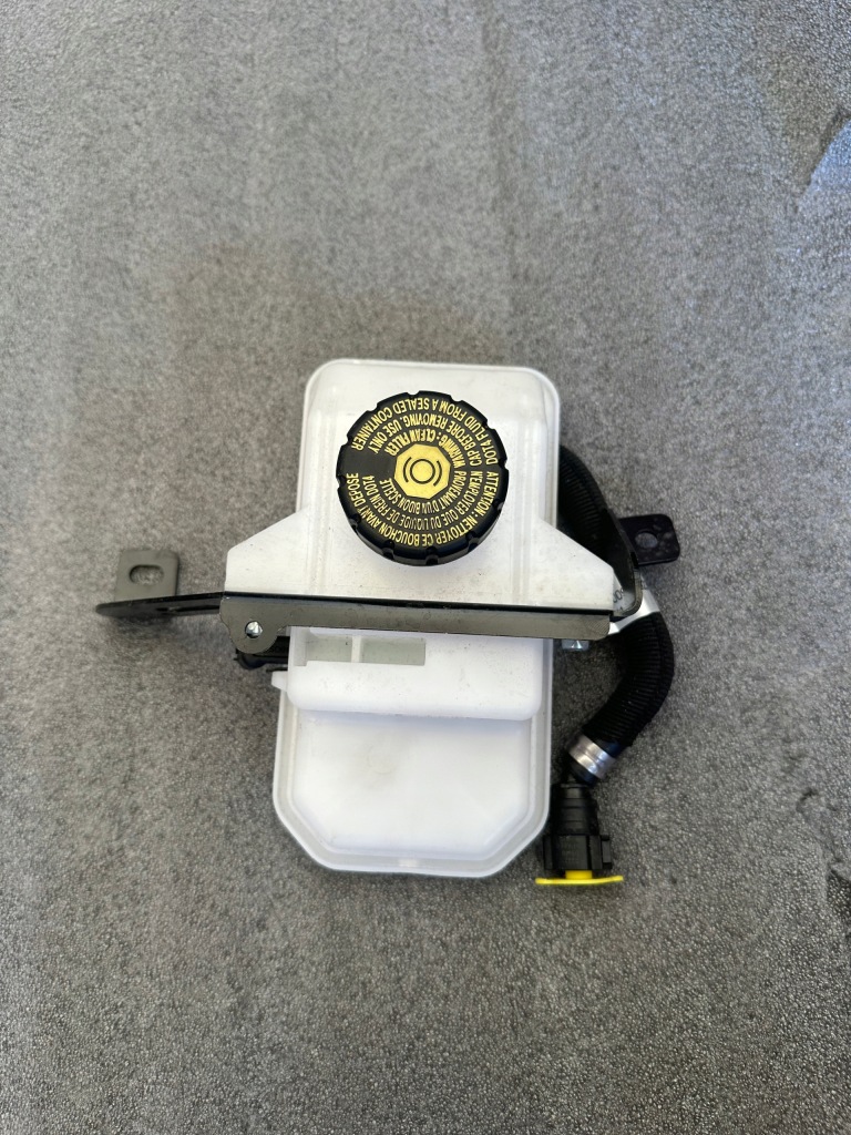 фото №1, Бачок рідина гальмівний ferrari 0204855207....