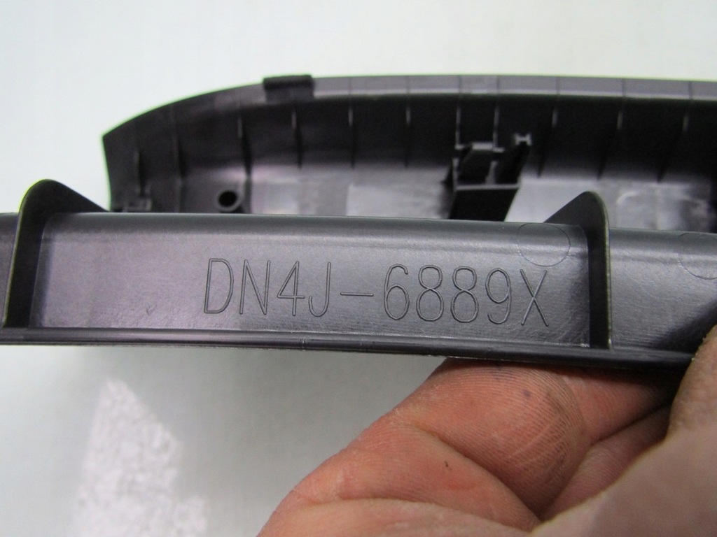 фото №6, Mazda mx-30 21r захист багажника поперечина заднього задня накладка dn4j-6889x