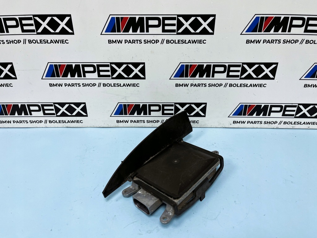 фото №1, Bmw f30 f32 f34 радар датчик перемикання поперечина руху правий 6881632