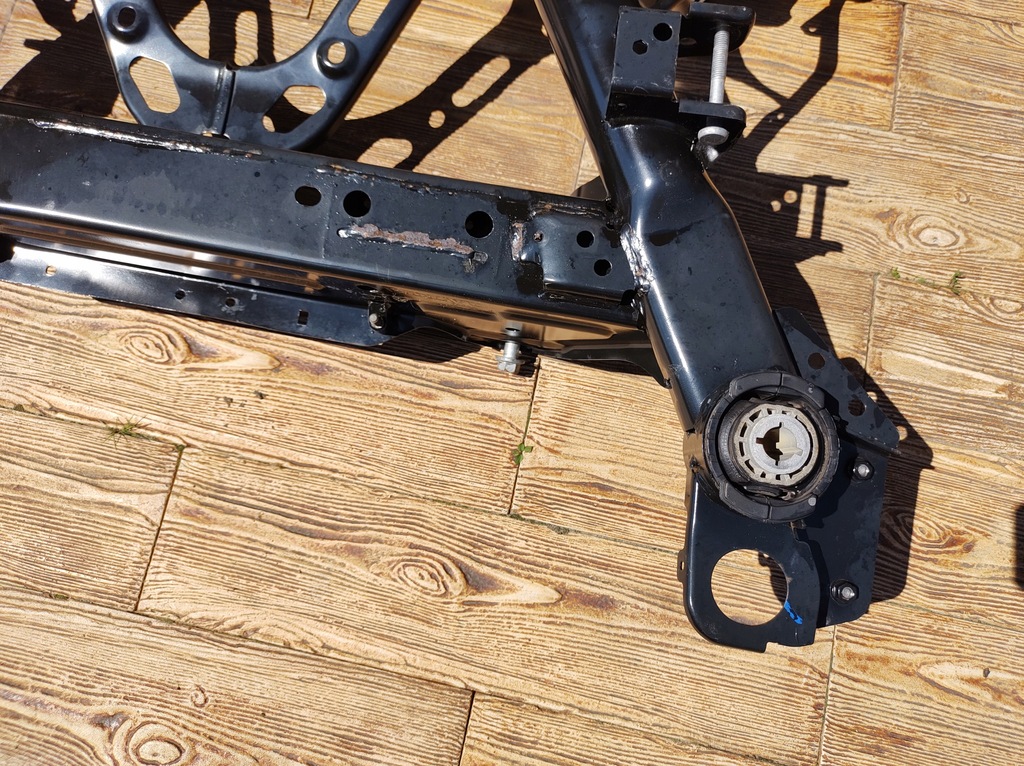 фото №13, Volvo v60 18r- підрамник підрамник задня