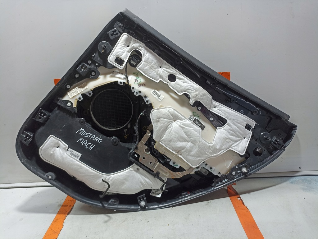 фото №8, Ford mustang mach-e обшивка двері лівий задня
