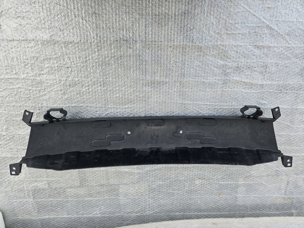 фото №7, Audi rs4 8w0-zderzak перед усилитель pod решётка радиатора 8w0807217