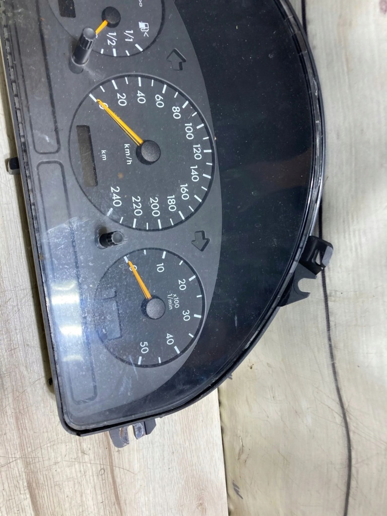 Mercedes-benz ml w163 2002 лічильник 2.7 Ціна