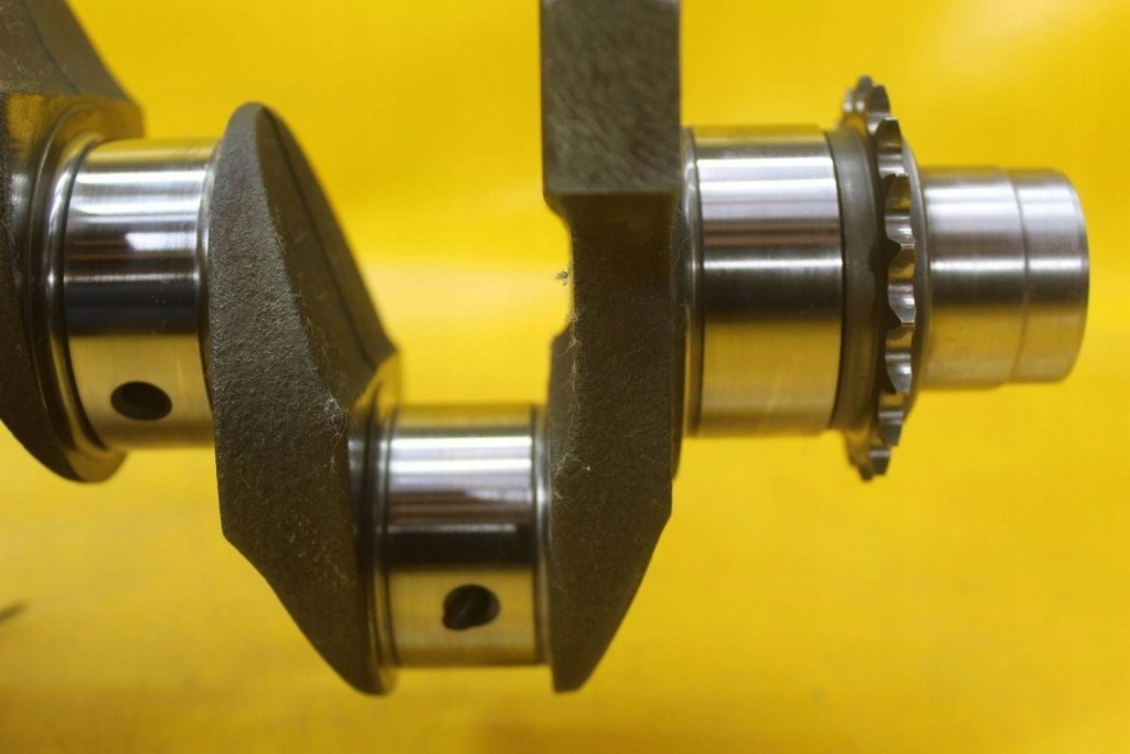 Wał коленчатый vw golf v audi seat skoda 1.6 mpi ccs bse 06ad 06a105209 с Разборки