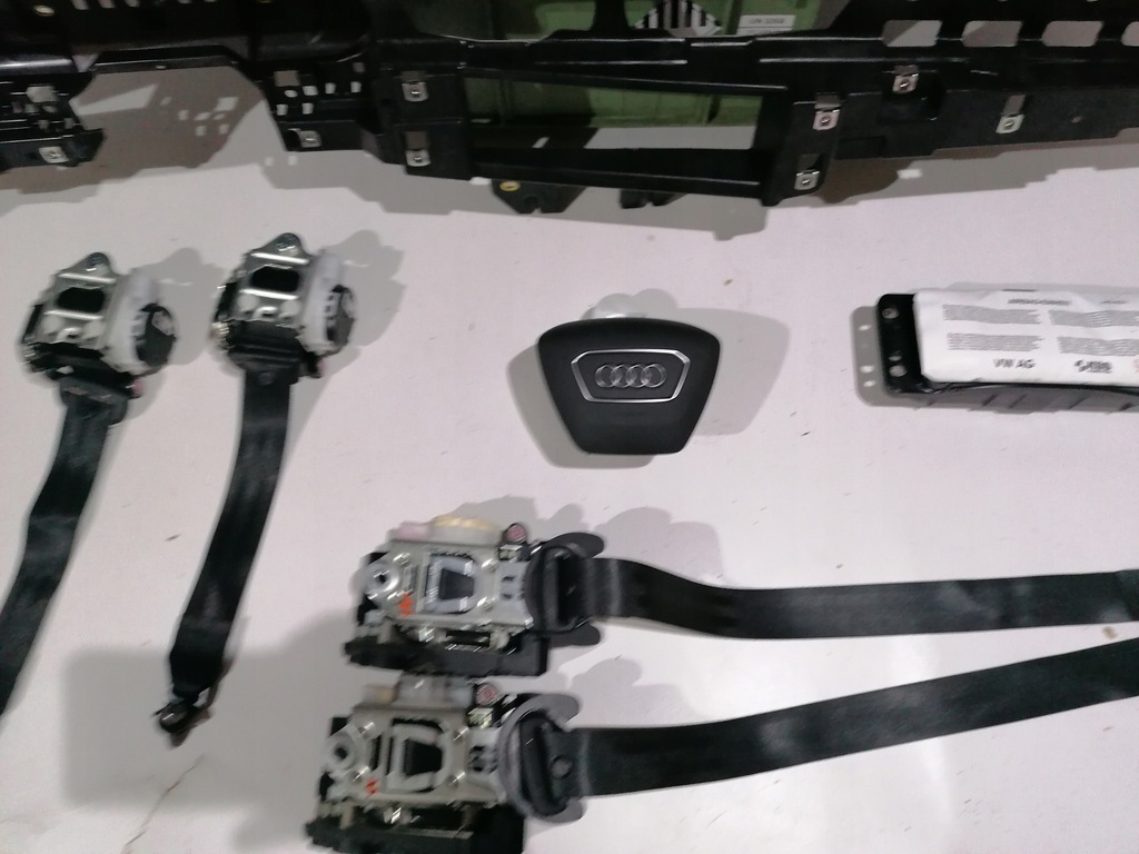 фото №4, Audi a7 c8 4k приборная панель консоль подушка безопасности подушки безопасности ремни