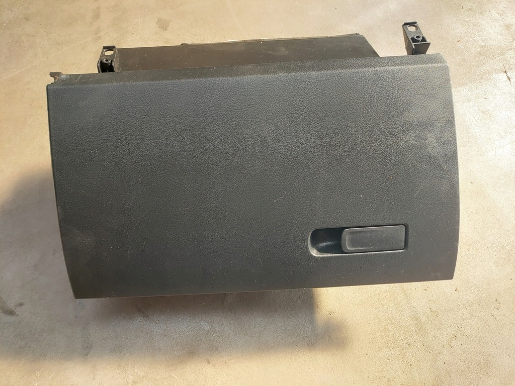 фото №1, Бардачок пасажира mercedes cla 118