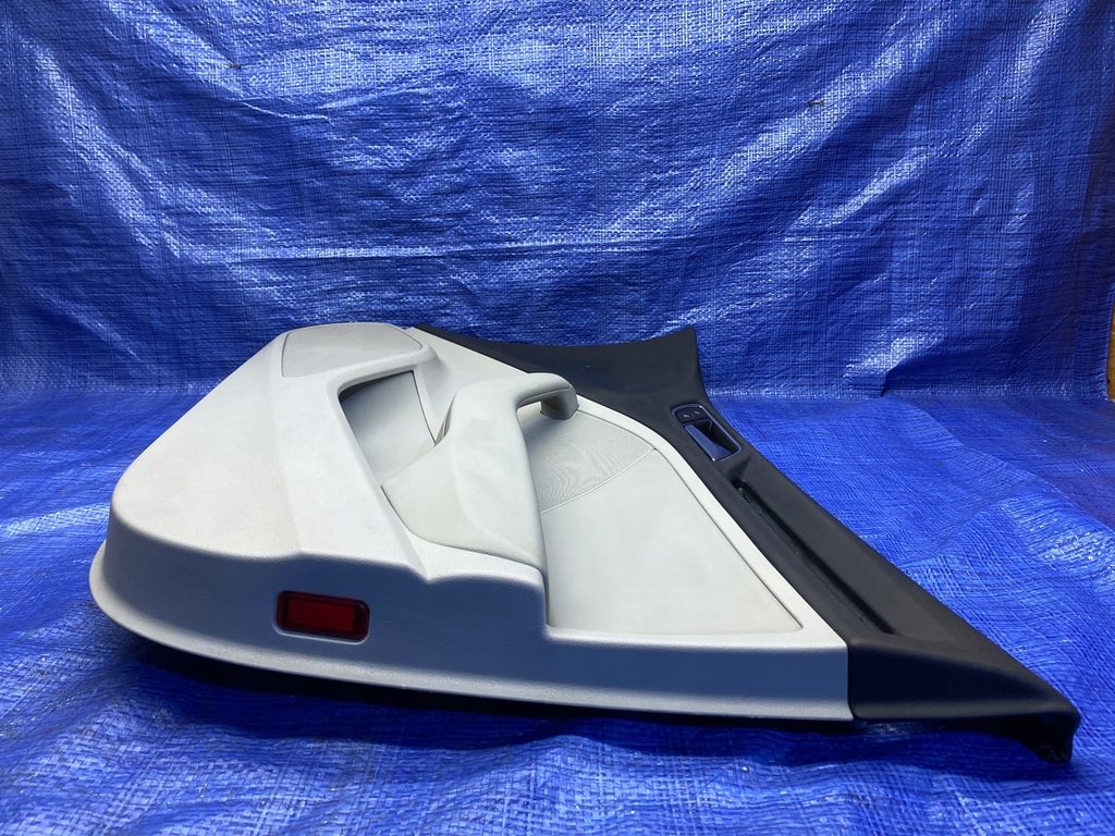 фото №7, Обшивка оббивка двері правий перед передні праве audi a3 sedan 8v5867106