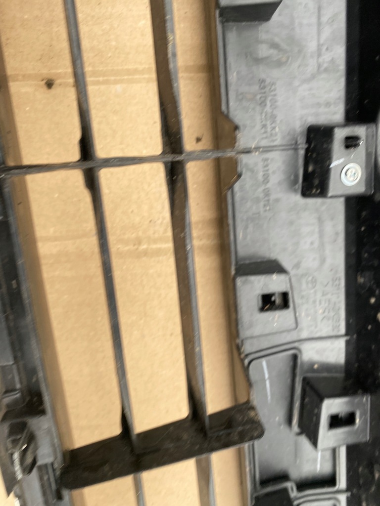 фото №10, Решётка радиатора toyota hilux pod радар