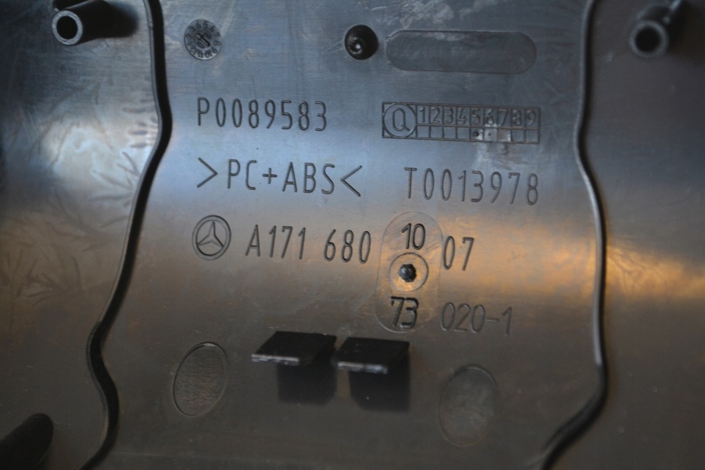 фото №5, Mercedes slk280 консоль средняя молдинг отделочная r171 2008 rhd