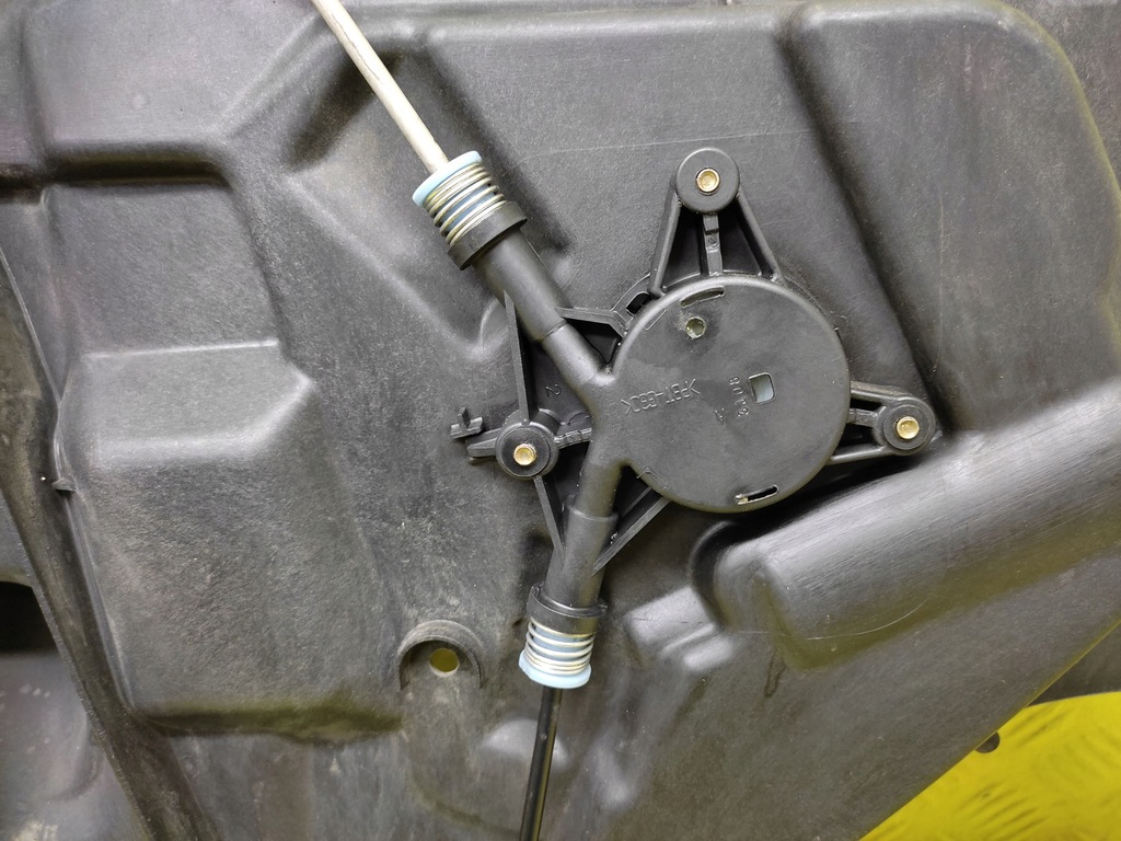 фото №5, Mazda 6 подъемник стекло правый перед