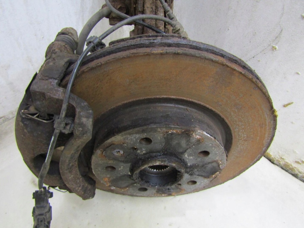 фото №5, Поворотний кулак ліва амортизаторна стійка лівий перед suzuki sx4 s-cross