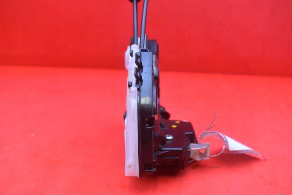 фото №6, Замок двері лівий перед передній eu toyota corolla e21 19-