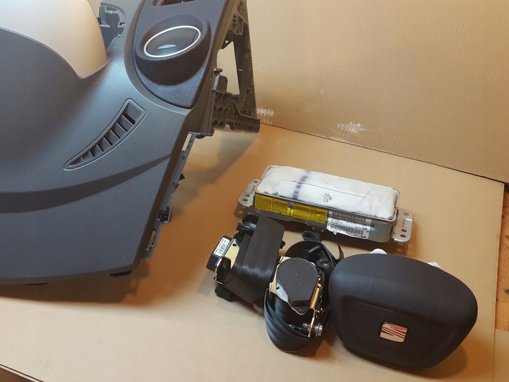 фото №11, Seat ibiza 4 iv консоль приборная панель приборная панель 2подушка безопасности 2ремни