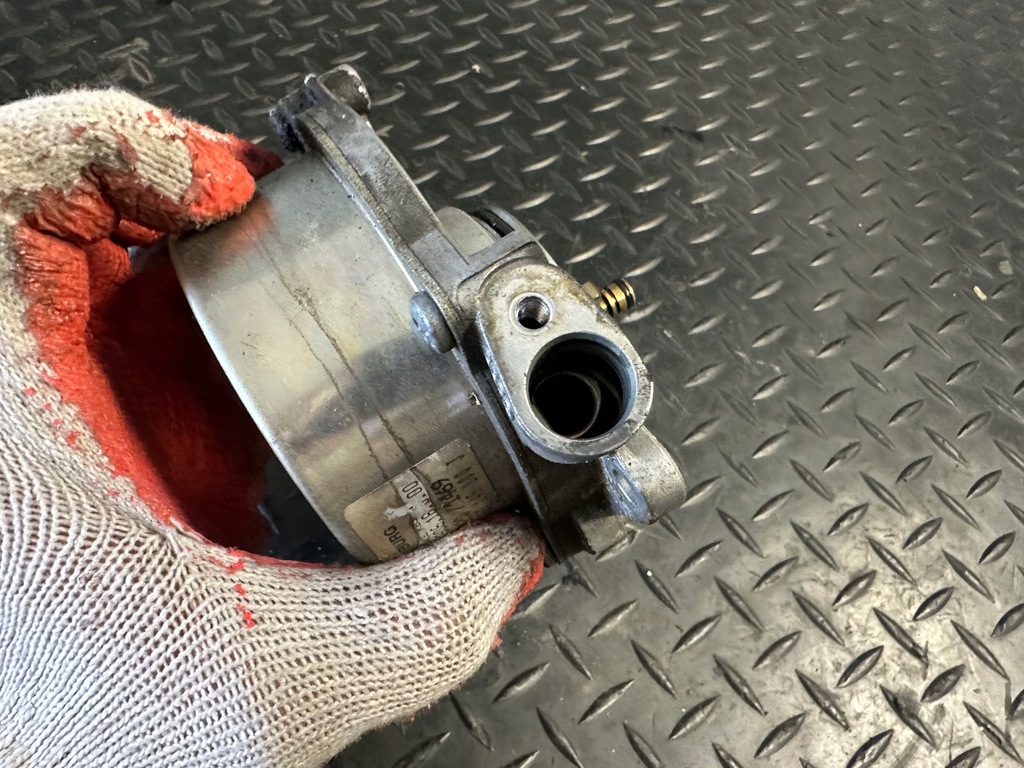 фото №5, Насос вакуум audi a8 d4 4.2 tdi cds 059145100j