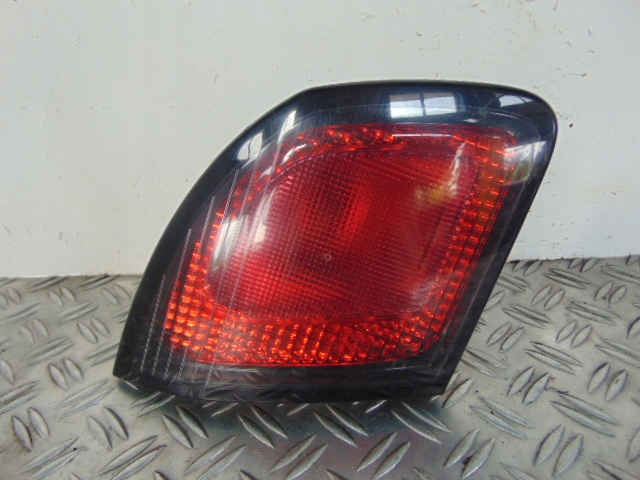 фото №1, Nissan primera лампа задняя левая w крышка