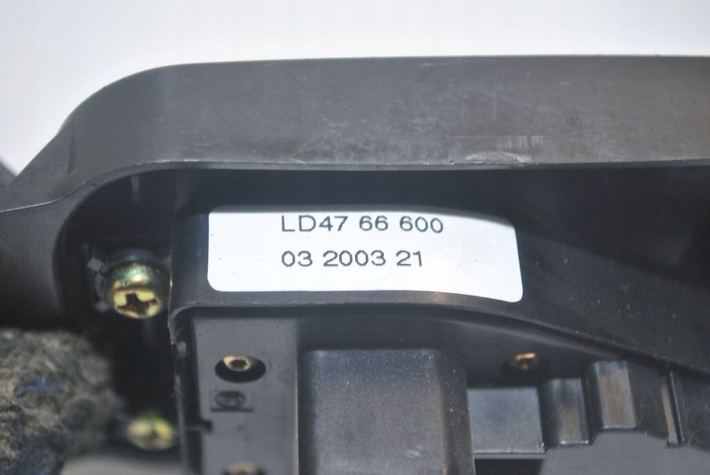 фото №7, Перемикач регулювання дзеркал mazda mpv ld4766600