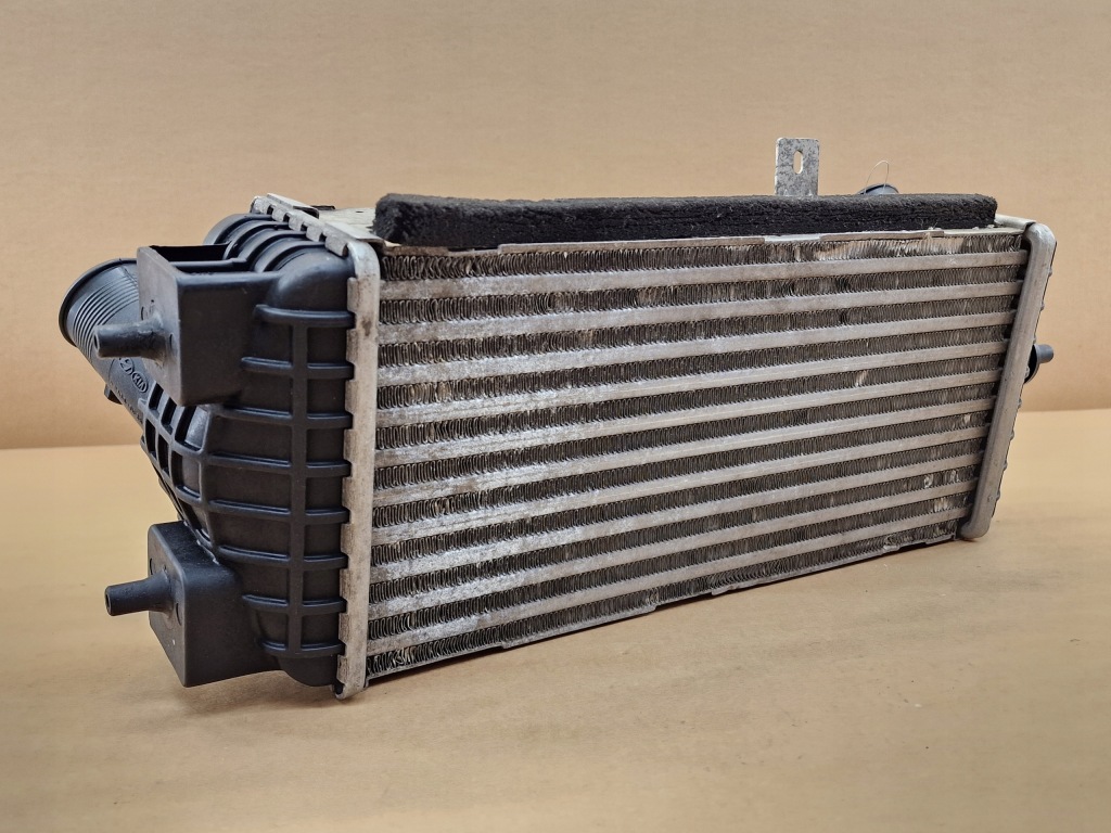 Купити Радіатор повітря інтеркулер kia sportage ql hyundai tucson tl 1.7crdi