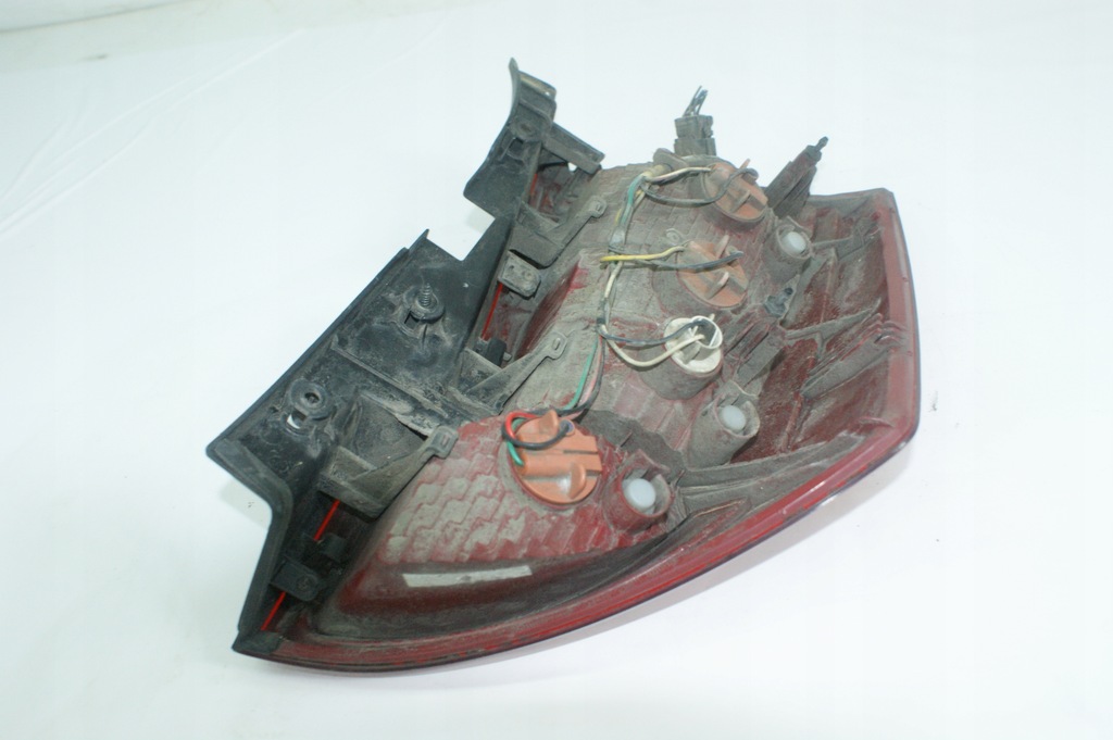 фото №9, Лампа правая задняя правый задняя kia carens 92402-100