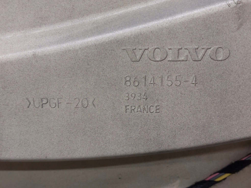 фото №12, Volvo xc70 ii kombi задняя крышка багажника лак 446-46