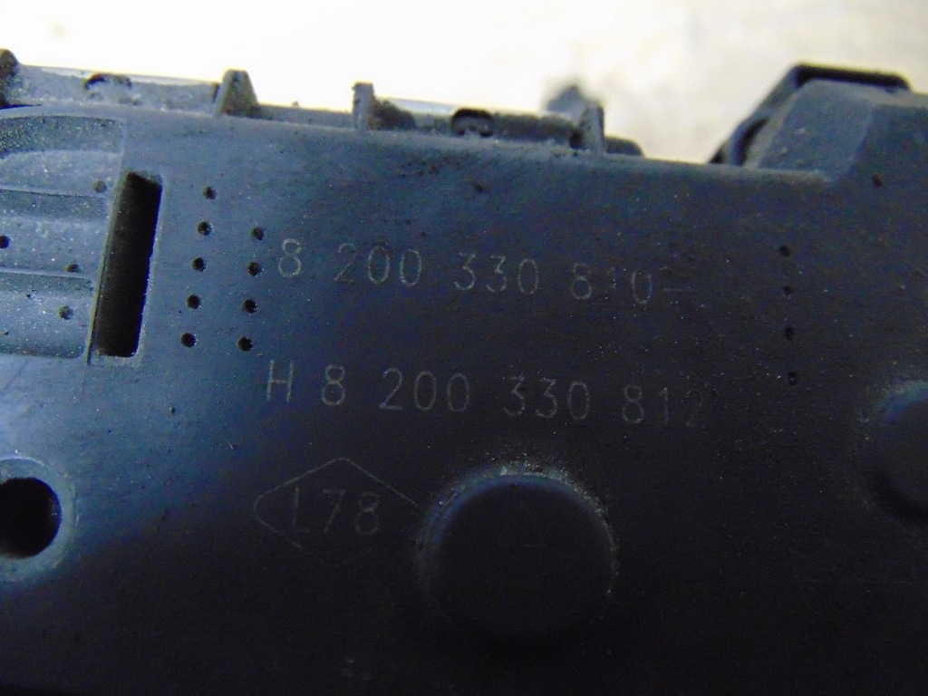 фото №8, Дросельна заслінка opel vivaro 2.0 dci cdti 8200330810