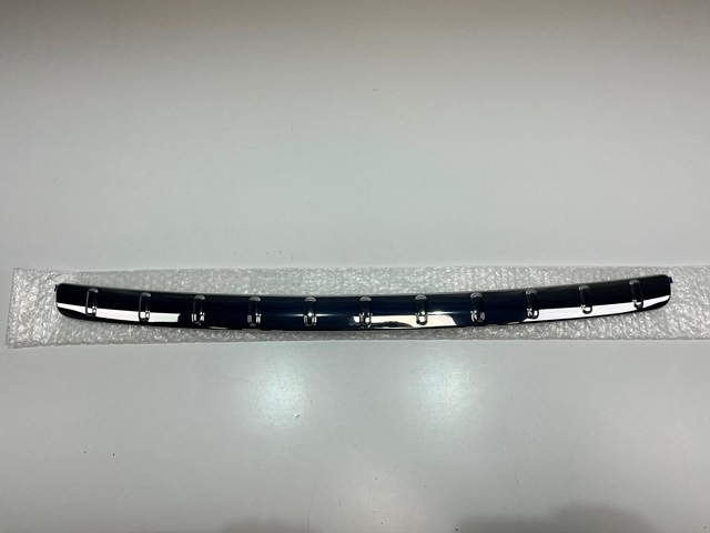 фото №1, Mercedes gla ii 2 h247 молдинг бампера задня хром