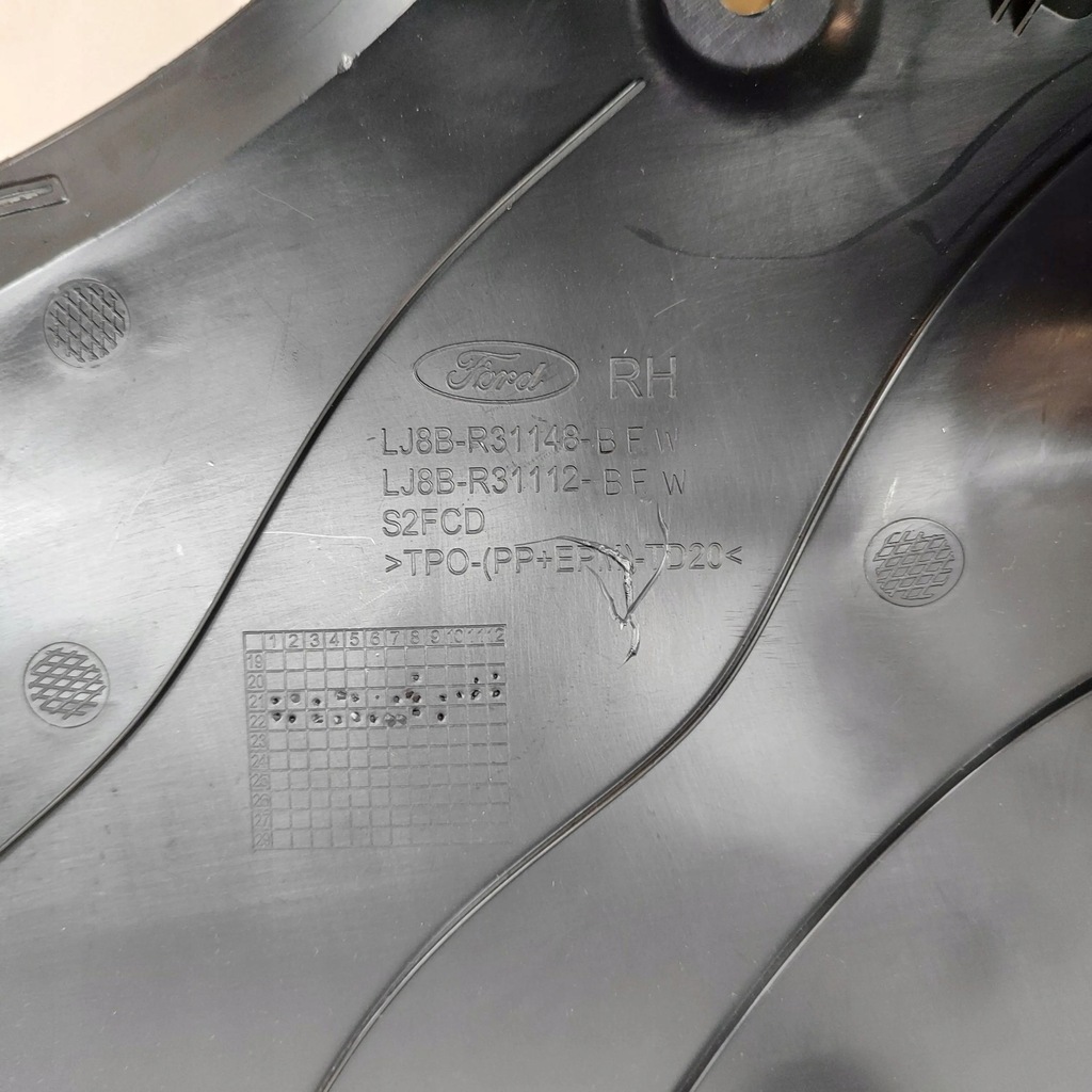 фото №6, Ford mustang mach-e 2023 права сторона захист середня стійка / c