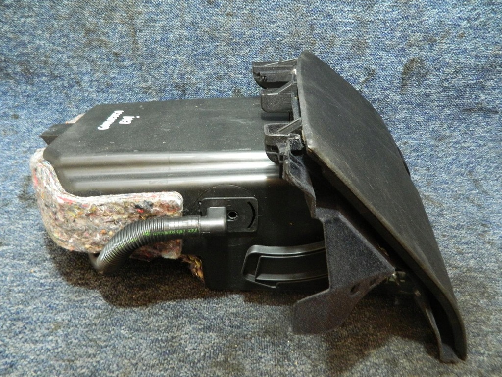 фото №5, Бардачок панелі alfa romeo giulietta 2010- europa