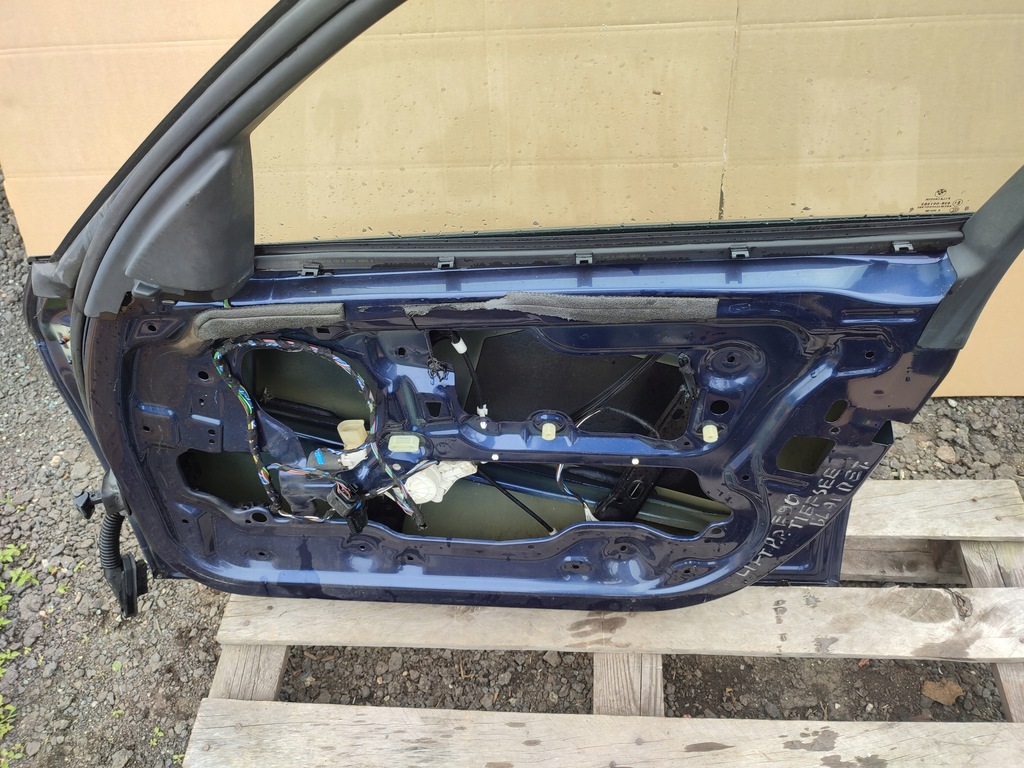 фото №10, Bmw 3 e90 дверь правый перед передние tiefseeblau