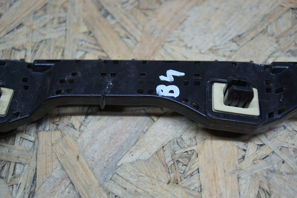 фото №5, Subaru wrx напрямна кронштейн бампера правий задня