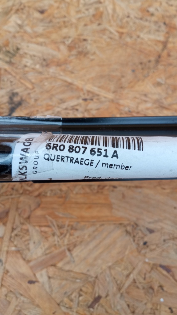 фото №8, Volkswagen оригинальный номер 6r0807651a балка бампера нижняя