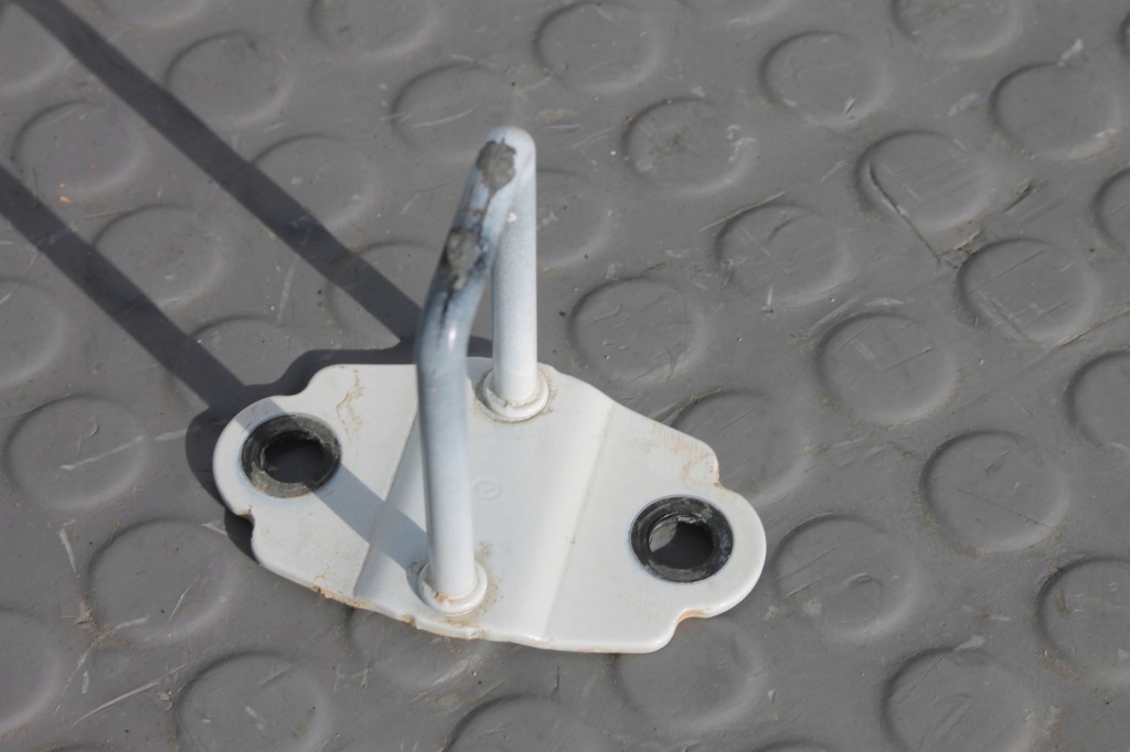 Купити Засувка замка капот перед гак mazda cx-30 19-