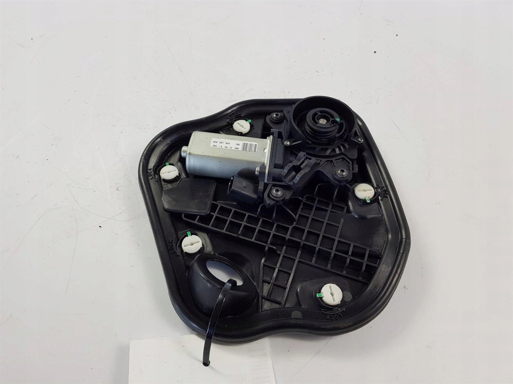 фото №1, Доводчик дверь 4g8837004 audi a7 4ga