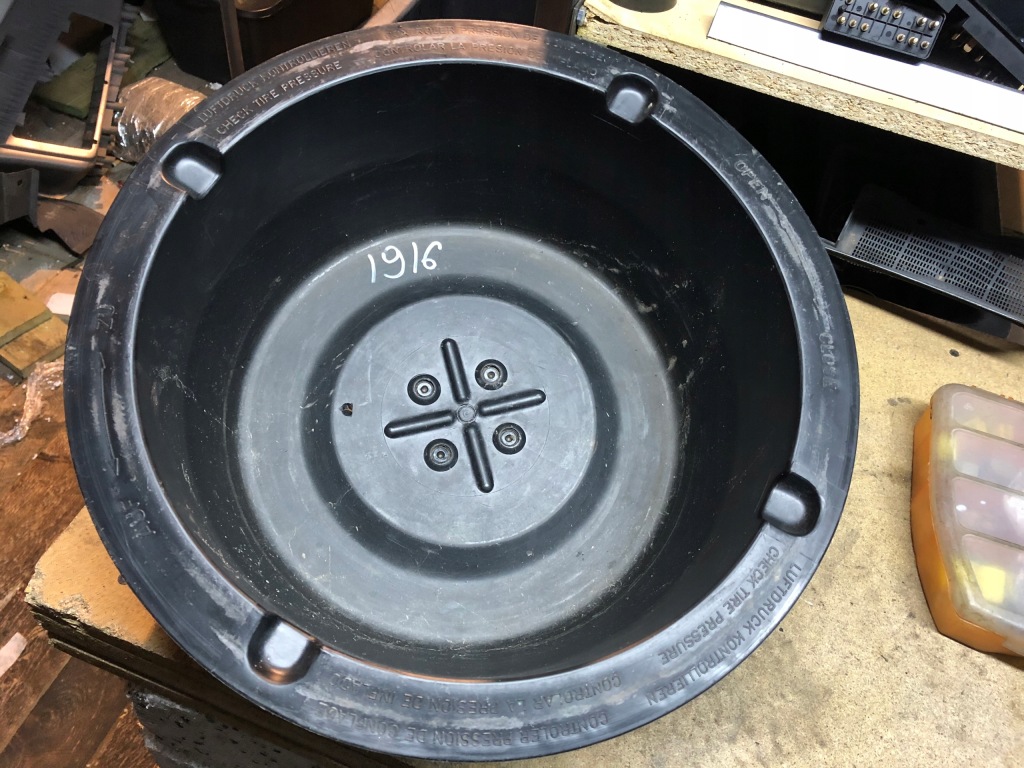 Купить Mercedes w201 поддон крепёжная запаска 2018900007