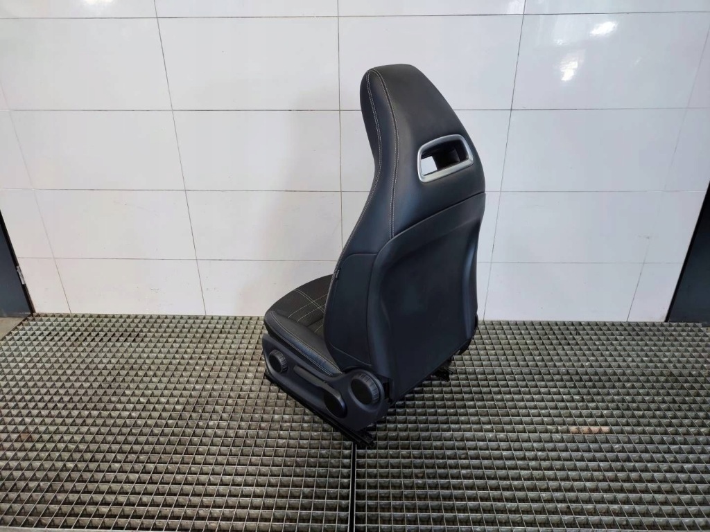 фото №13, Сидіння правий лівий водія заднє сидіння комплект mercedes a-klasa w176