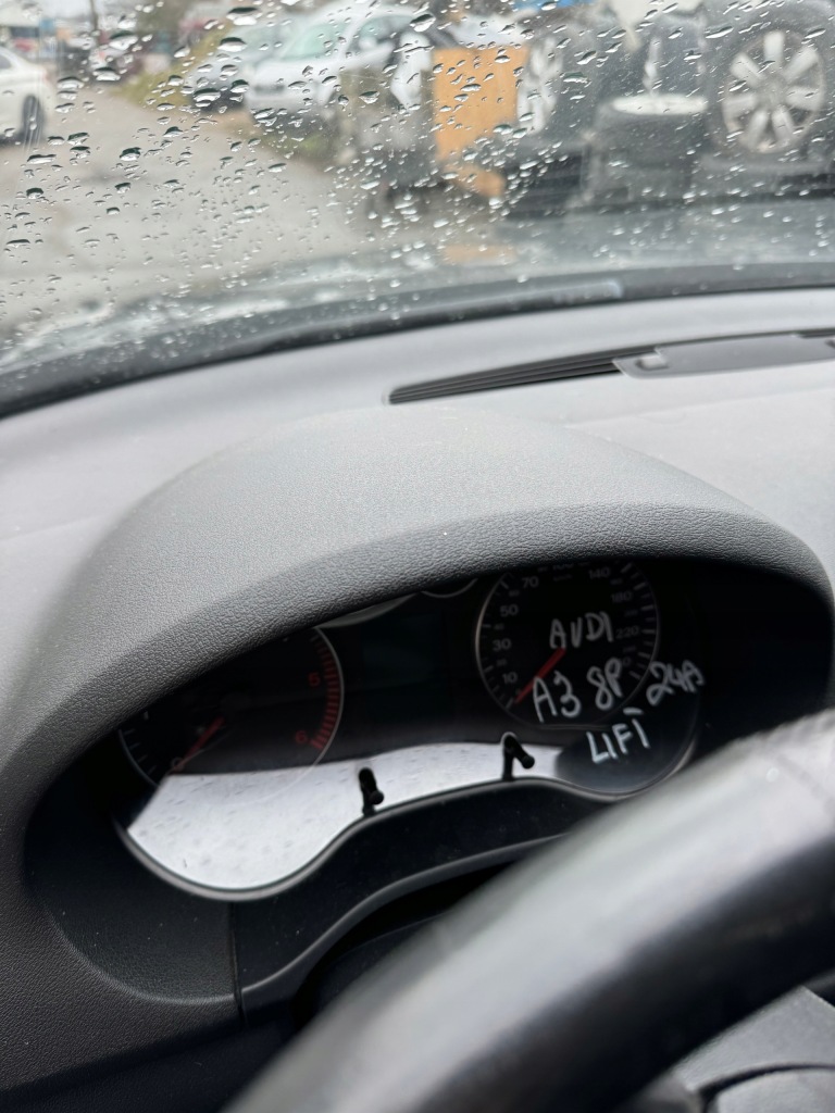 фото №4, Audi a3 8p pulpit консоль приборная панель приборная