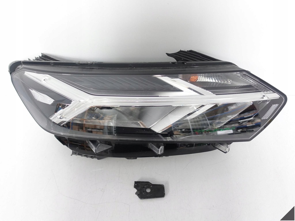 фото №1, Dacia sandero logan iii jogger 20- лампа обычная противотуманная фара + led правая перед