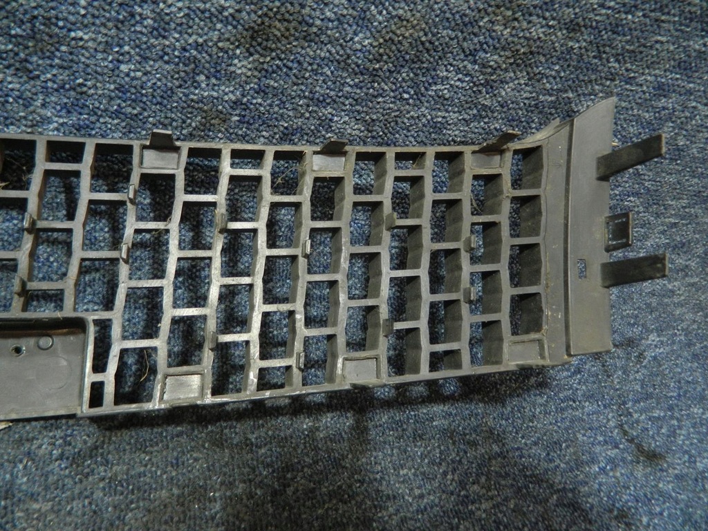 фото №9, Решётка бампера lancia ypsilon 2 11-15r. средняя