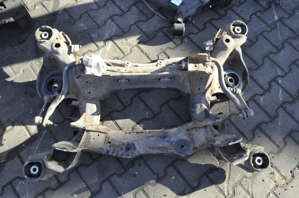 фото №8, Discovery v l462 3.0 td6 258km підрамник балка підвіска задня + тяга